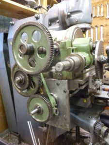 688 gear train for square thread